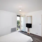 2 Bedroom In Saint-cyprien 아파트 생시프리앙