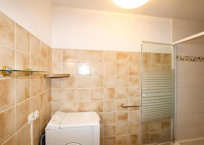 Gorgeous In Saint-cyprien Apartment